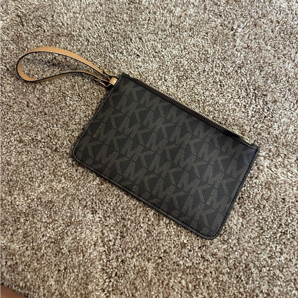 Michael Kors wristlet